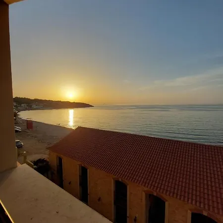 Willa Volakas Beachfront Retimno