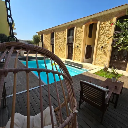 Willa Volakas Beachfront Retimno