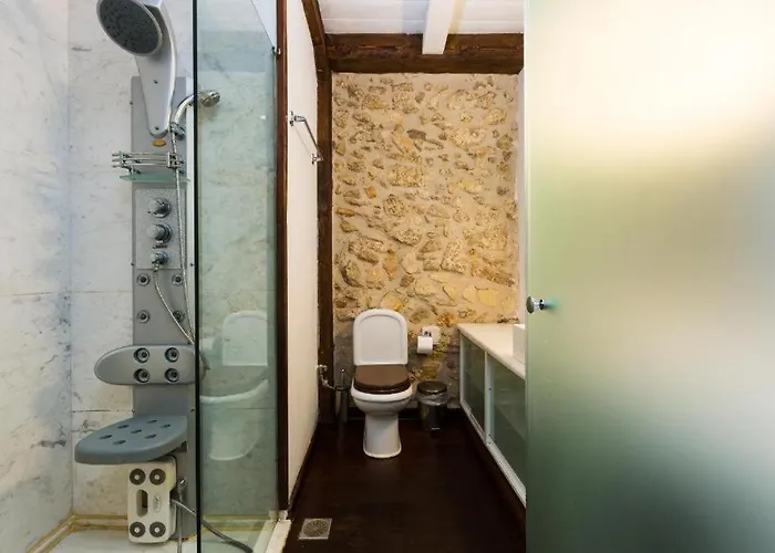 Willa Volakas Beachfront *